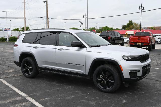 Used 2024 Jeep Grand Cherokee L Limited w/ Luxury Tech Group II AWD/4WD image 7