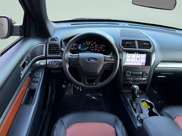 Certified 2019 Ford Explorer XLT w/ Equipment Group 202A AWD/4WD image 6