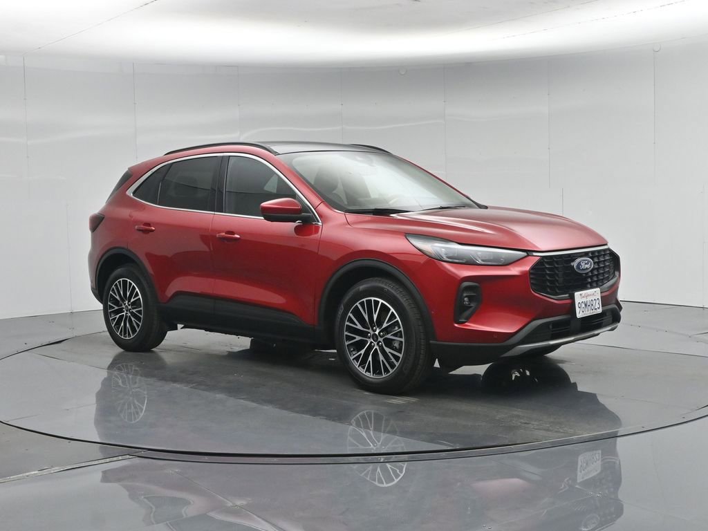 Certified 2023 Ford Escape SE w/ PHEV Premium Package FWD image 27