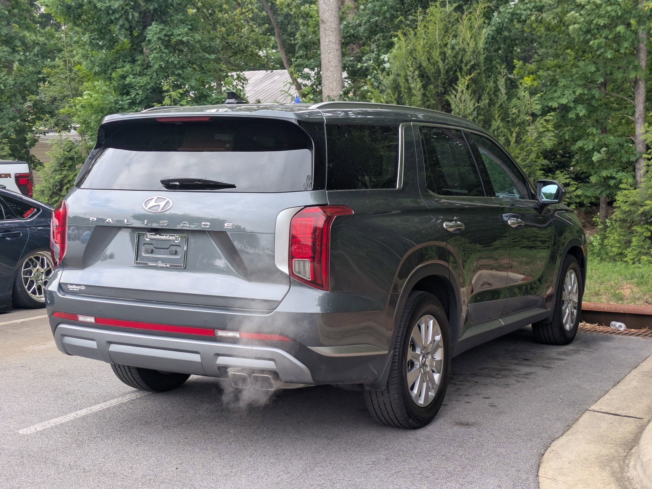 Used 2025 Hyundai Palisade SEL FWD image 3