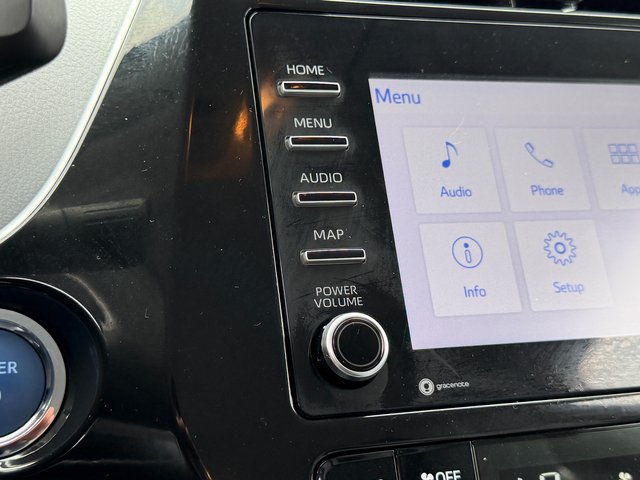Used 2022 Toyota Prius LE FWD image 38