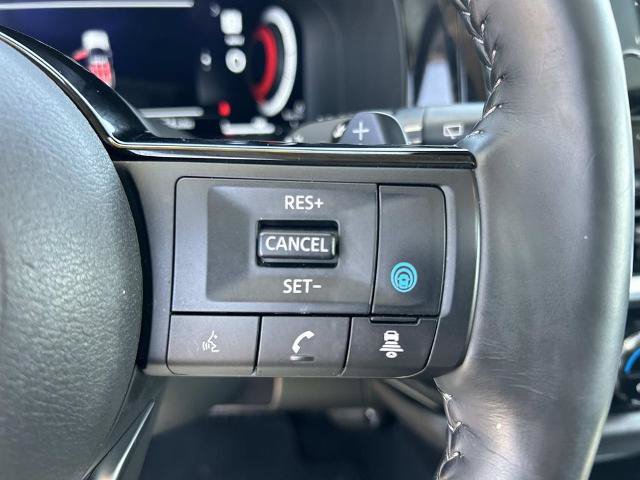 Used 2024 Nissan Pathfinder Platinum w/ Cargo Package FWD image 33