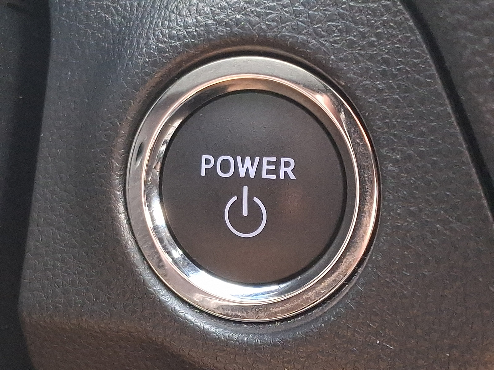 Used 2023 Toyota RAV4 SE w/ Convenience Package AWD/4WD image 30