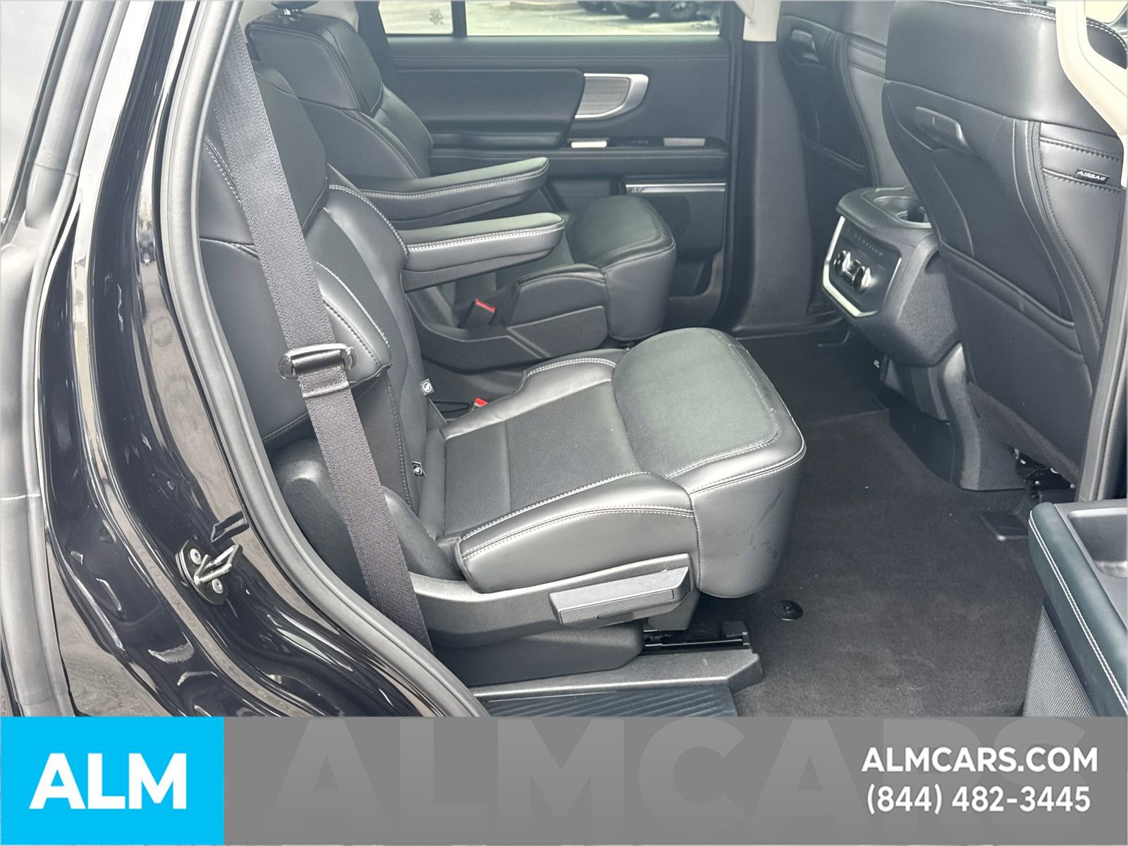 Certified 2025 Ford Expedition Platinum image 18