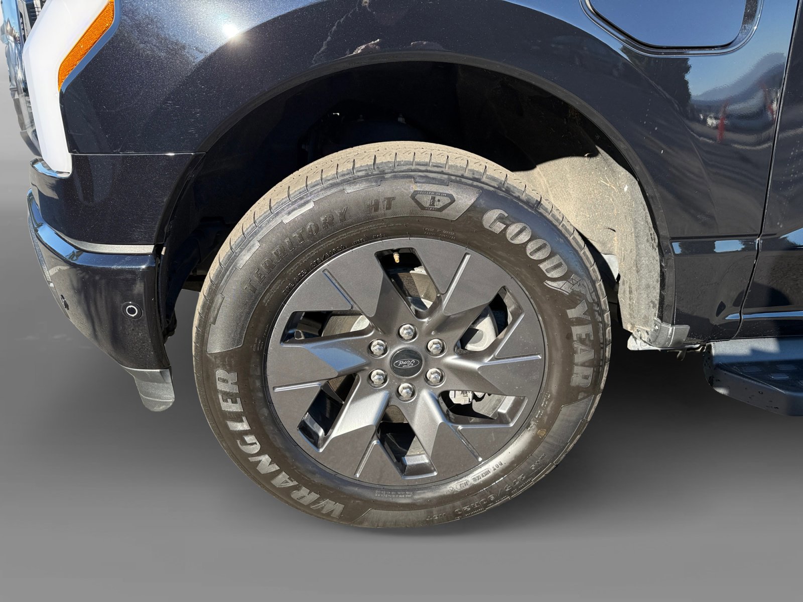 Certified 2023 Ford F150 Lightning Lariat w/ Equipment Group 511A High image 9