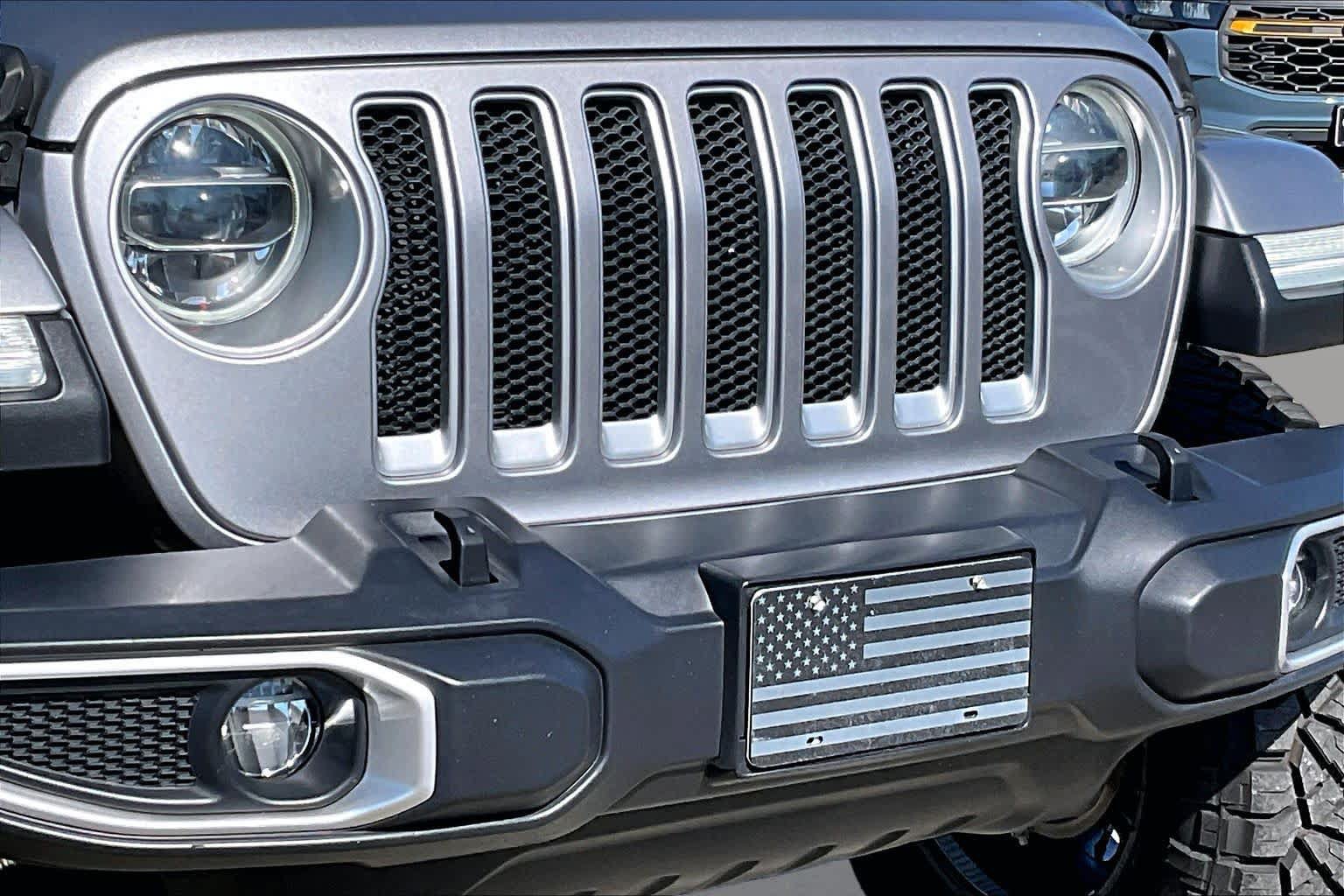 Used 2018 Jeep Wrangler Unlimited Sahara AWD/4WD image 26