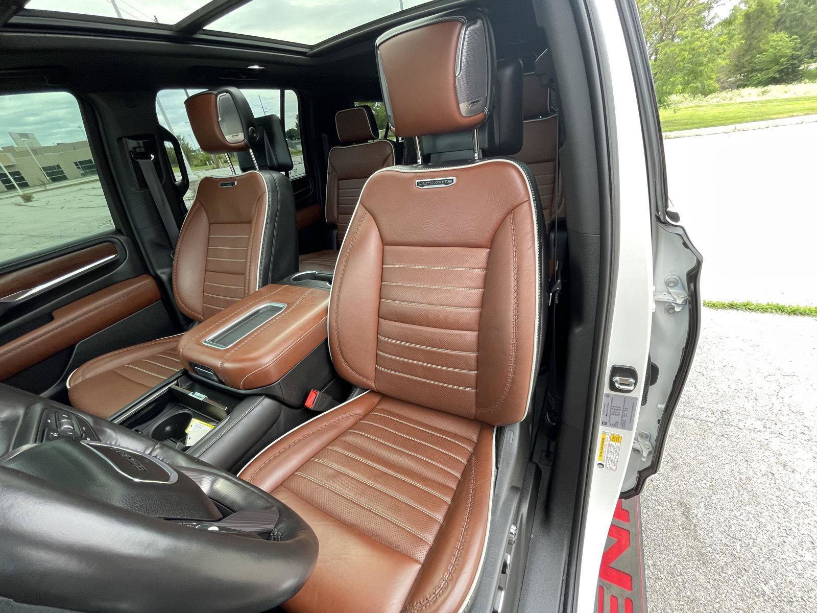 Used 2024 GMC Yukon XL Denali Ultimate AWD/4WD image 18