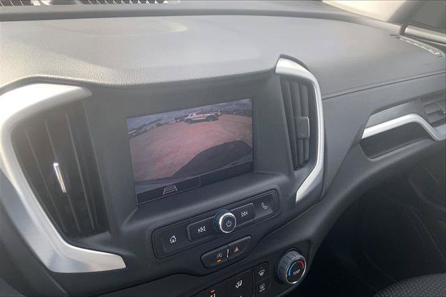 Used 2024 GMC Terrain SLE FWD image 21