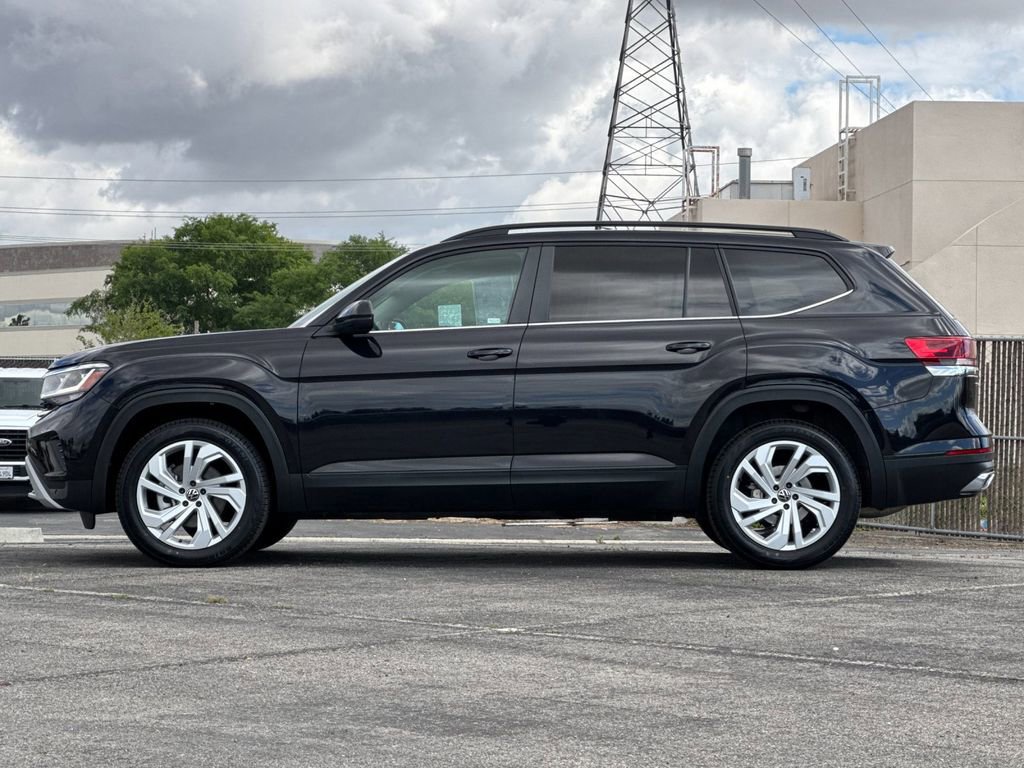 Used 2023 Volkswagen Atlas SE FWD image 2