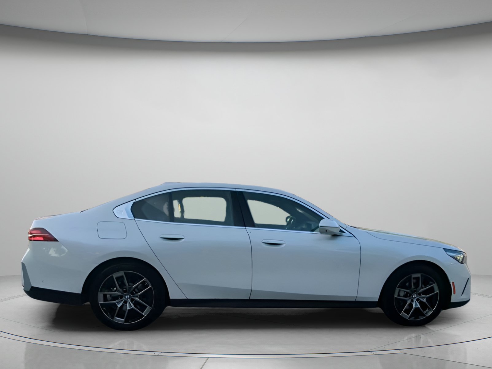 Used 2026 BMW 530i RWD image 32