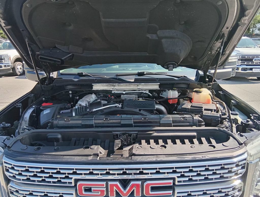 Used 2020 GMC Sierra 3500 Denali w/ Denali Ultimate Package AWD/4WD image 11