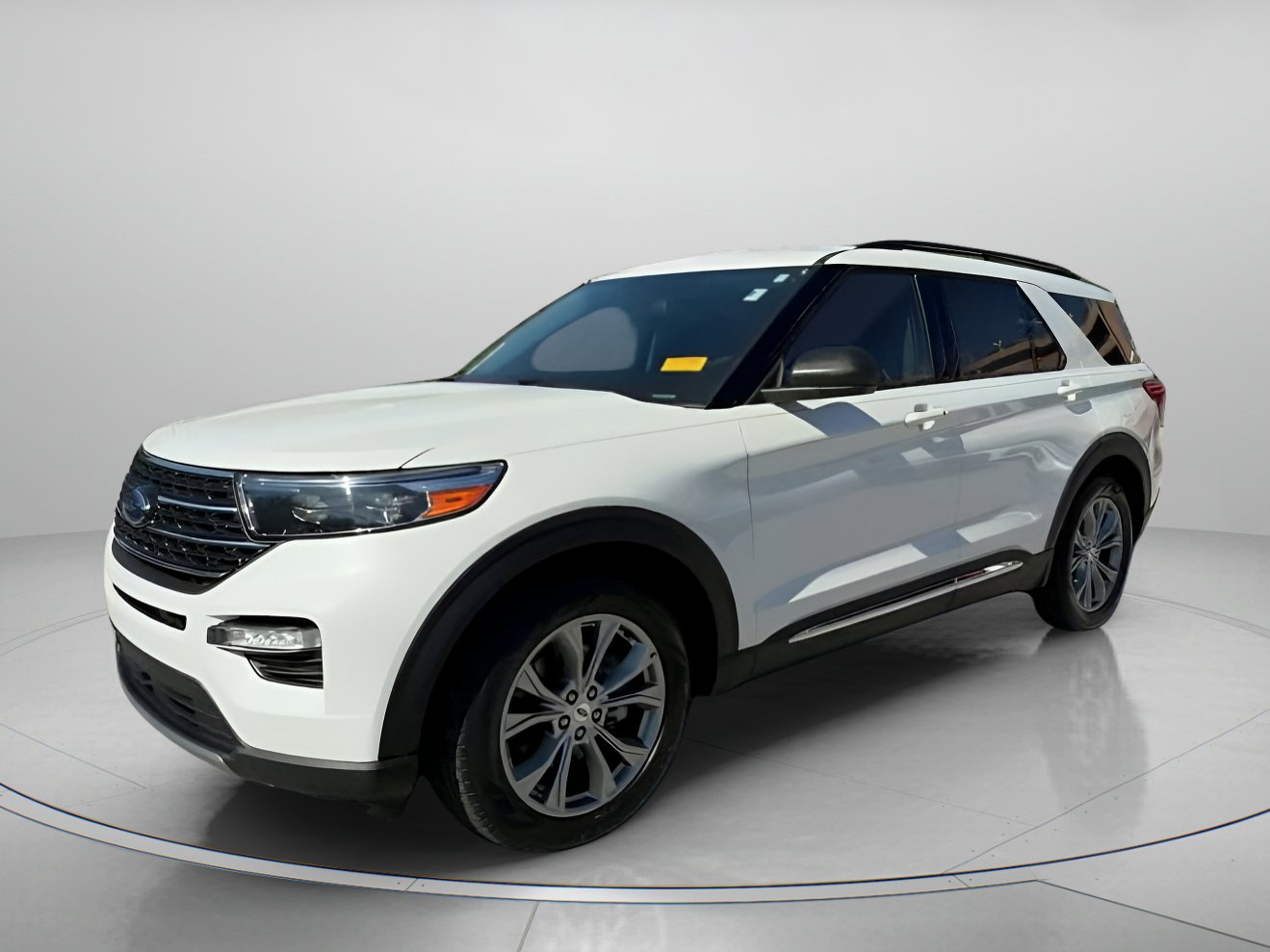 Certified 2022 Ford Explorer XLT w/ Equipment Group 202A image 11