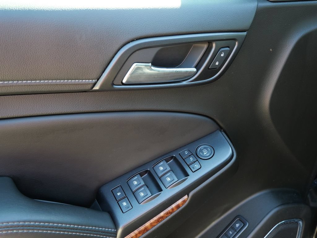 Used 2018 Chevrolet Suburban Premier AWD/4WD image 22
