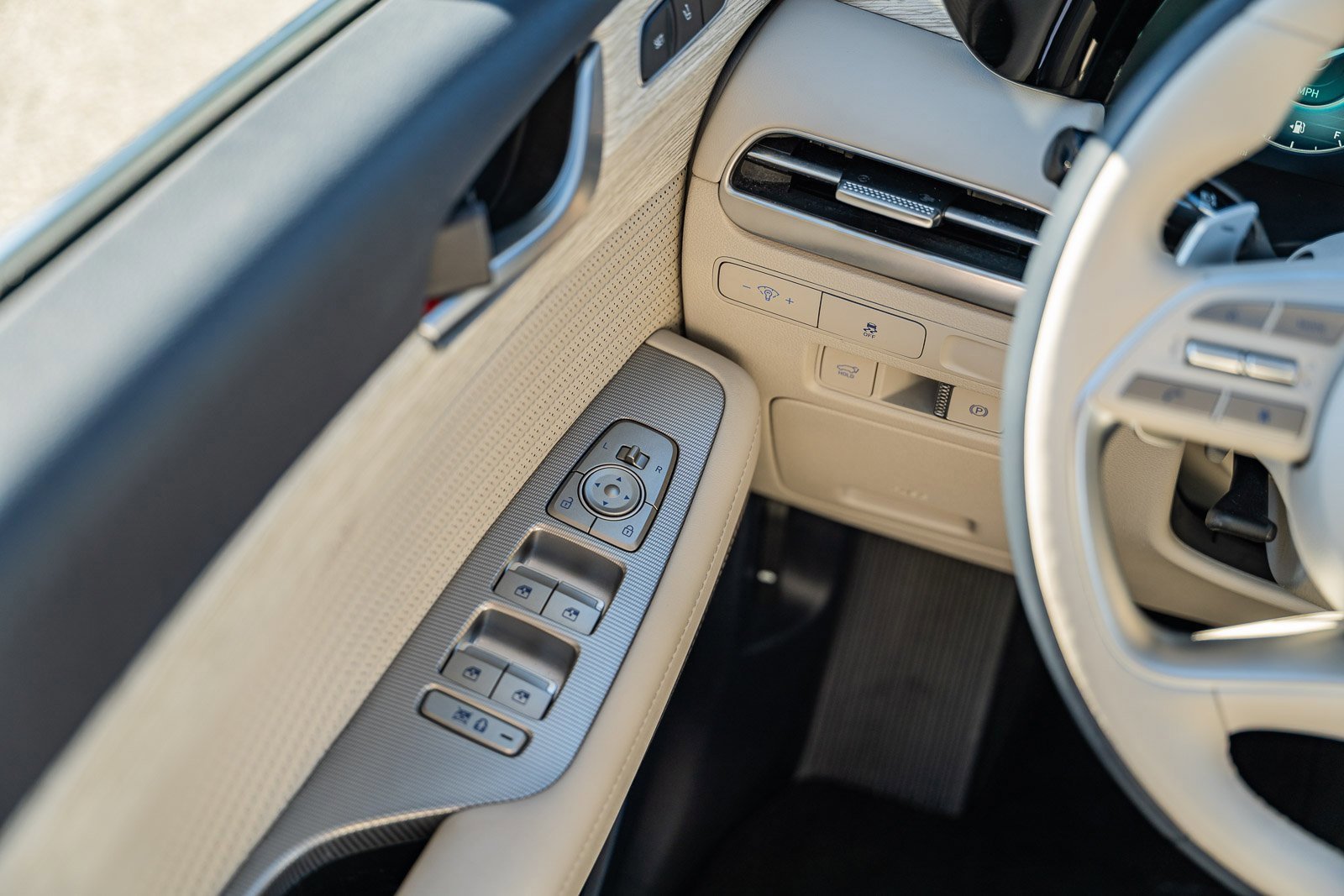 Used 2025 Hyundai Palisade Calligraphy image 37