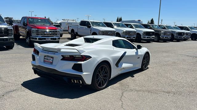Used 2023 Chevrolet Corvette Stingray Premium Conv w/ Z51 Performance Package RWD image 3