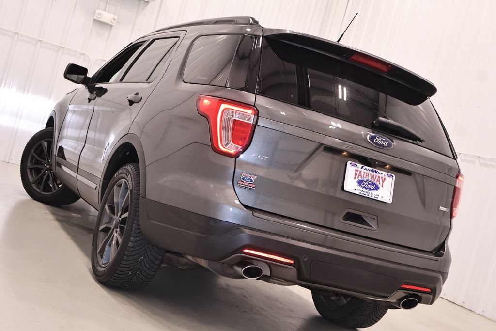 Certified 2018 Ford Explorer XLT w/ Equipment Group 202A AWD/4WD image 39