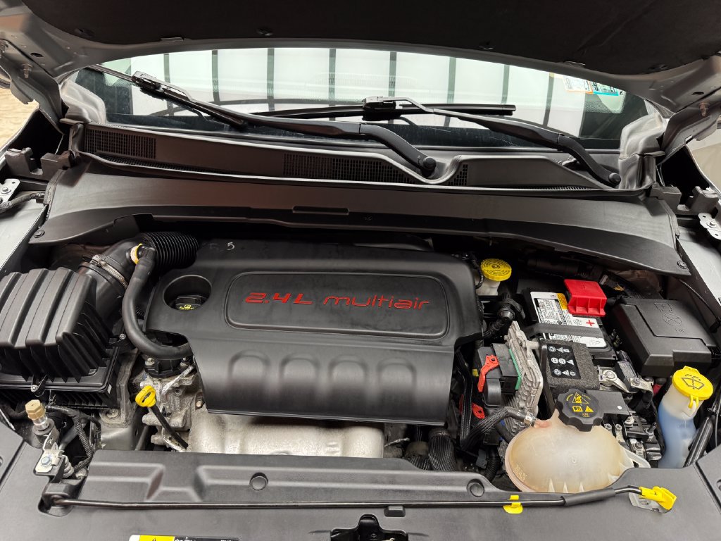 Used 2022 Jeep Compass Latitude AWD/4WD image 30
