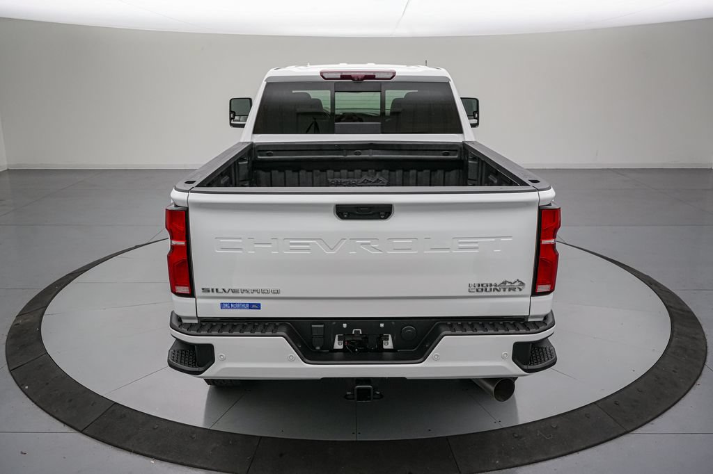 Used 2024 Chevrolet Silverado 2500 High Country w/ Technology Package AWD/4WD image 5