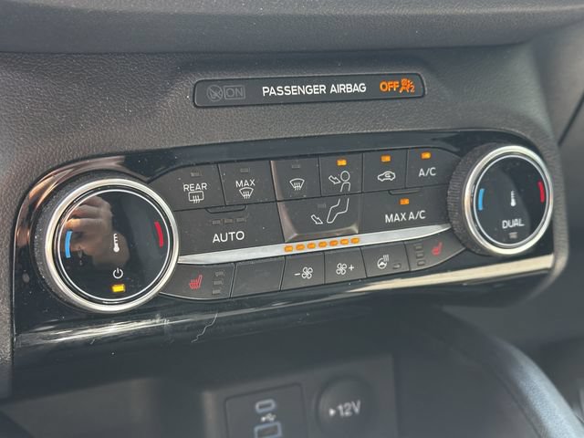 Certified 2022 Ford Escape SE w/ SE Sport Appearance Package AWD/4WD image 24