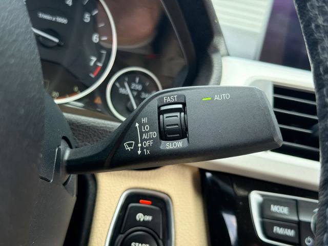Used 2018 BMW 320i xDrive Sedan w/ Convenience Package AWD/4WD image 27