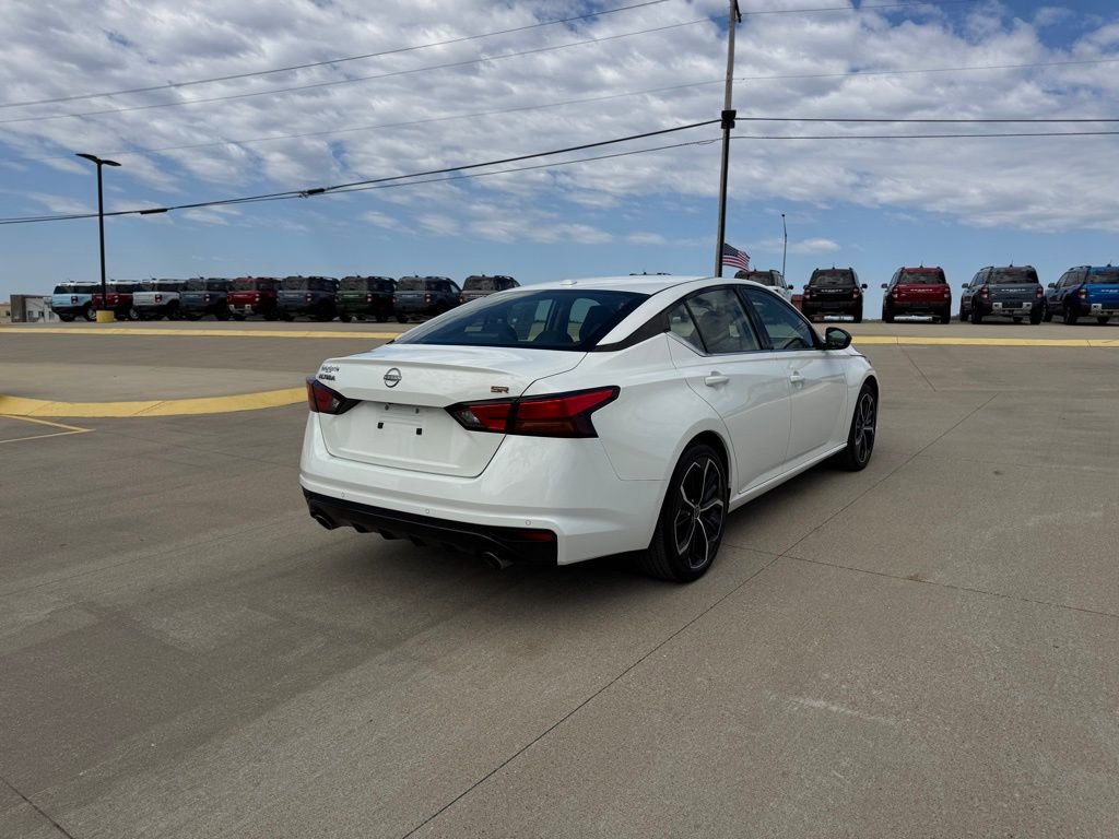 Used 2025 Nissan Altima 2.5 SR FWD image 5