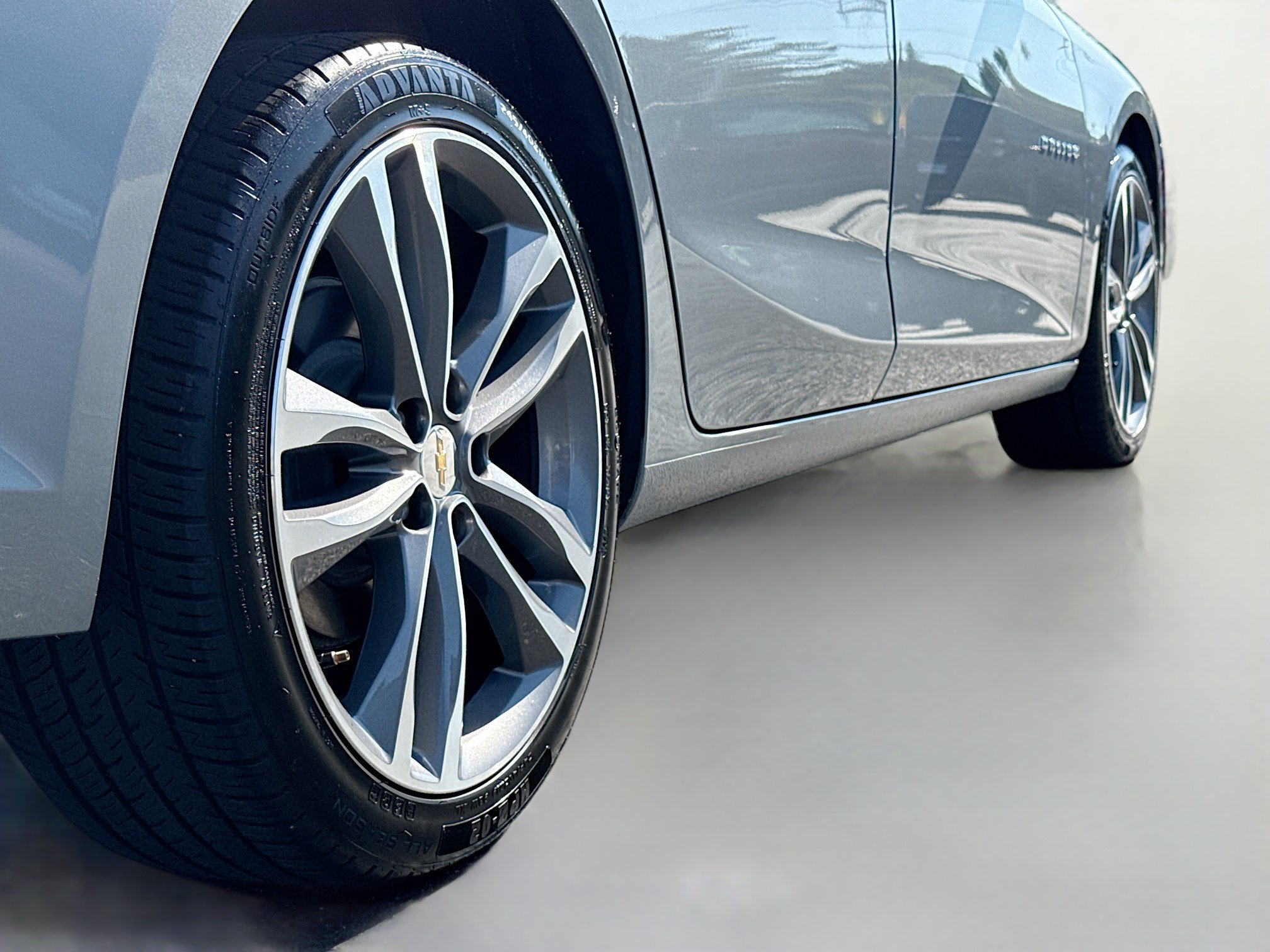 Used 2024 Chevrolet Malibu LT FWD image 13
