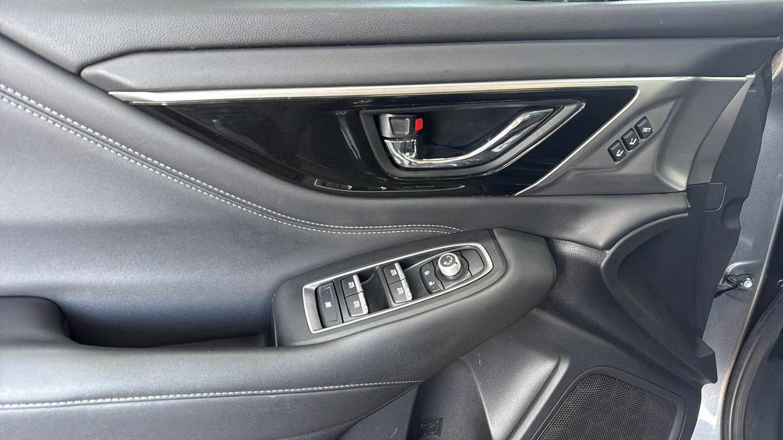 Used 2020 Subaru Legacy Limited image 12