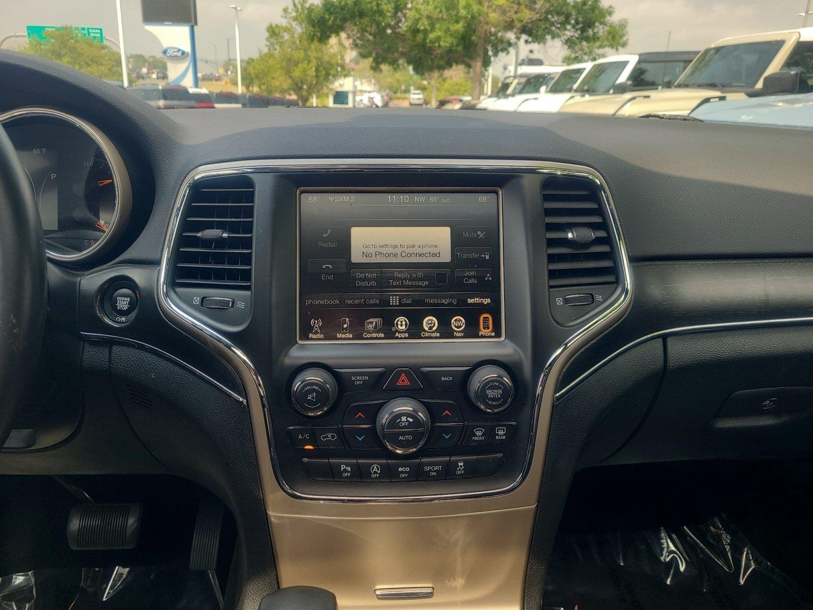 Used 2017 Jeep Grand Cherokee Limited AWD/4WD image 12