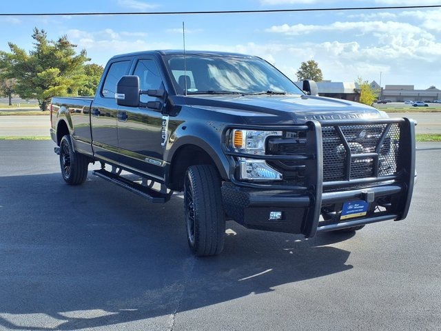 Certified 2022 Ford F350 XLT w/ Black Appearance Package AWD/4WD image 7