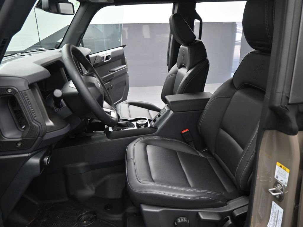 Certified 2025 Ford Bronco Badlands image 6