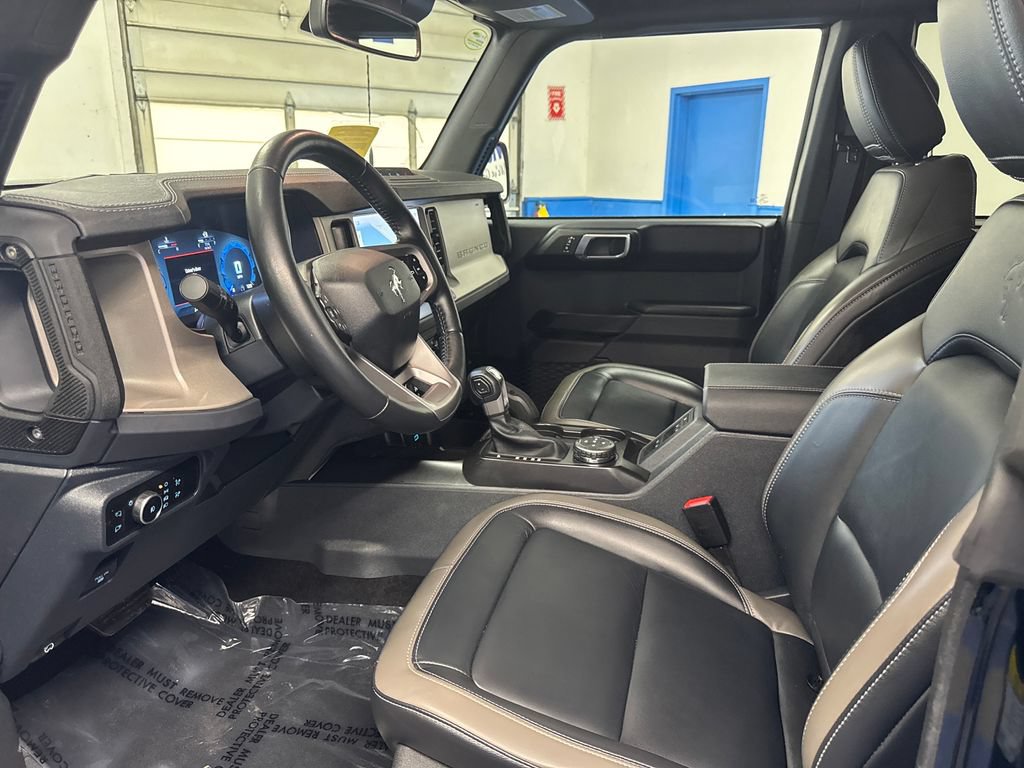 Certified 2025 Ford Bronco Outer Banks w/ Sasquatch Package AWD/4WD image 9