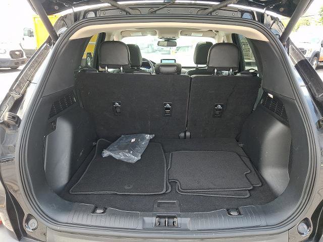 Certified 2020 Ford Escape Titanium AWD/4WD image 29