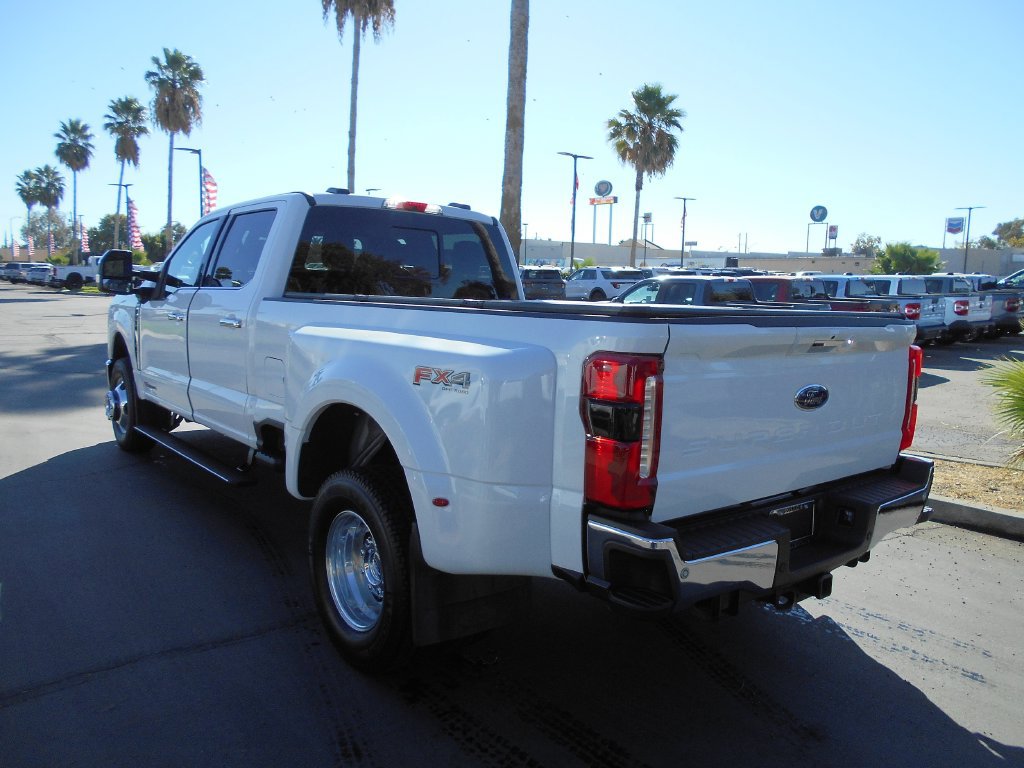 Certified 2024 Ford F350 Lariat w/ Lariat Ultimate Package AWD/4WD image 3