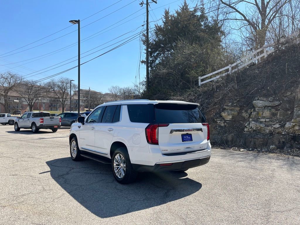 Used 2023 GMC Yukon SLT image 2
