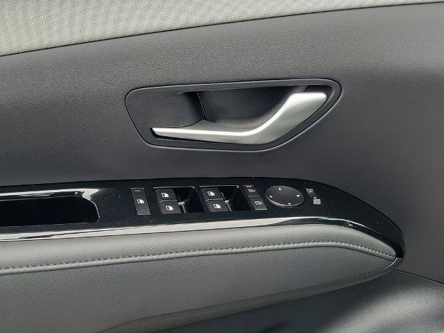 Used 2025 Hyundai Santa Cruz SEL FWD image 22