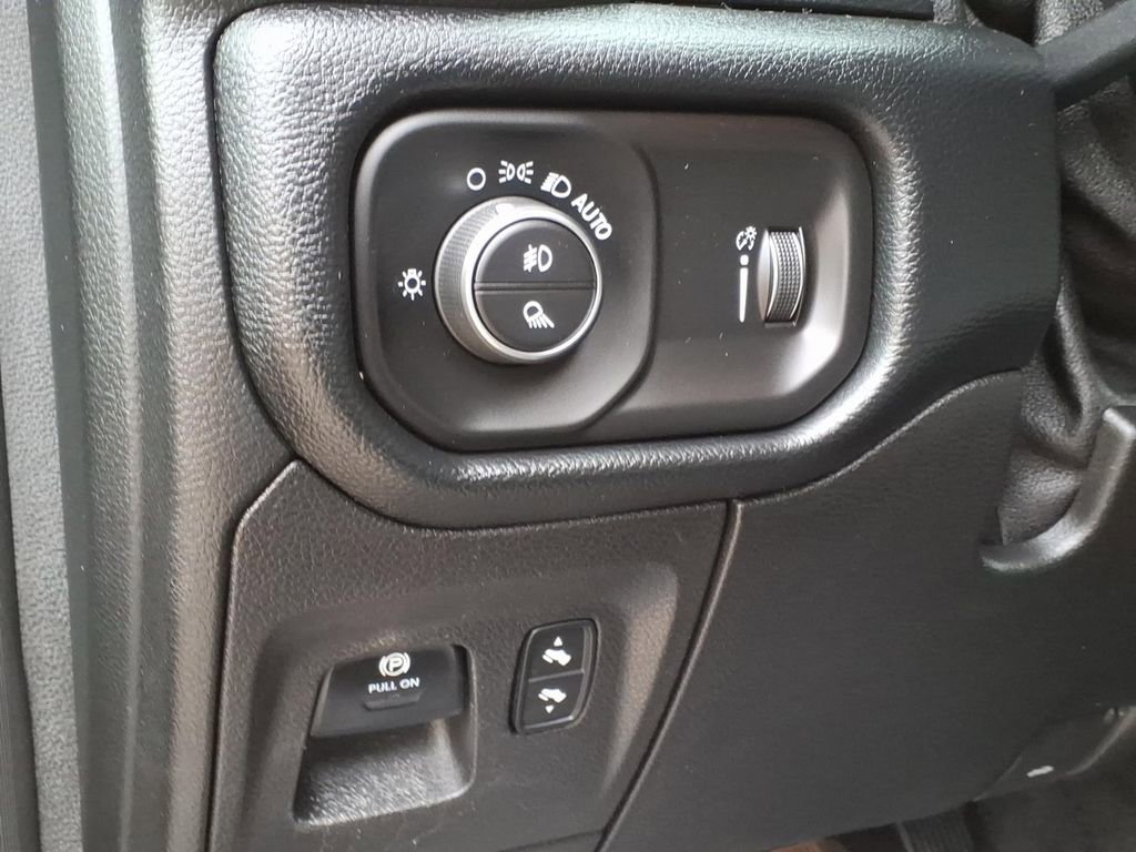 Used 2020 RAM 1500 Big Horn AWD/4WD image 20