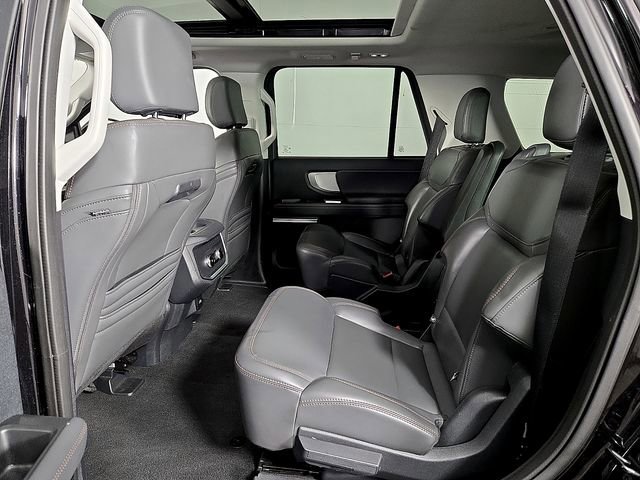 Certified 2025 Ford Expedition Active image 11