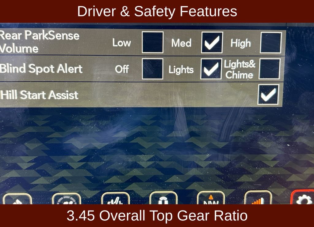 Used 2022 Jeep Wrangler Unlimited Sahara w/ Cold Weather Group AWD/4WD image 7