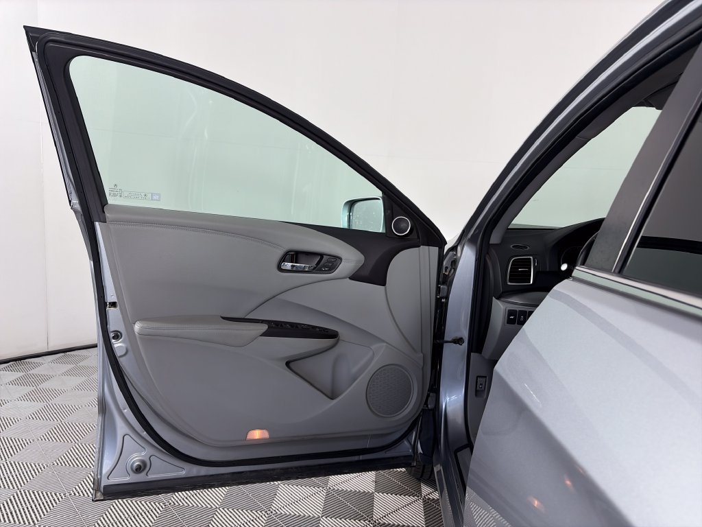 Used 2018 Acura RDX w/ Technology Package AWD/4WD image 10