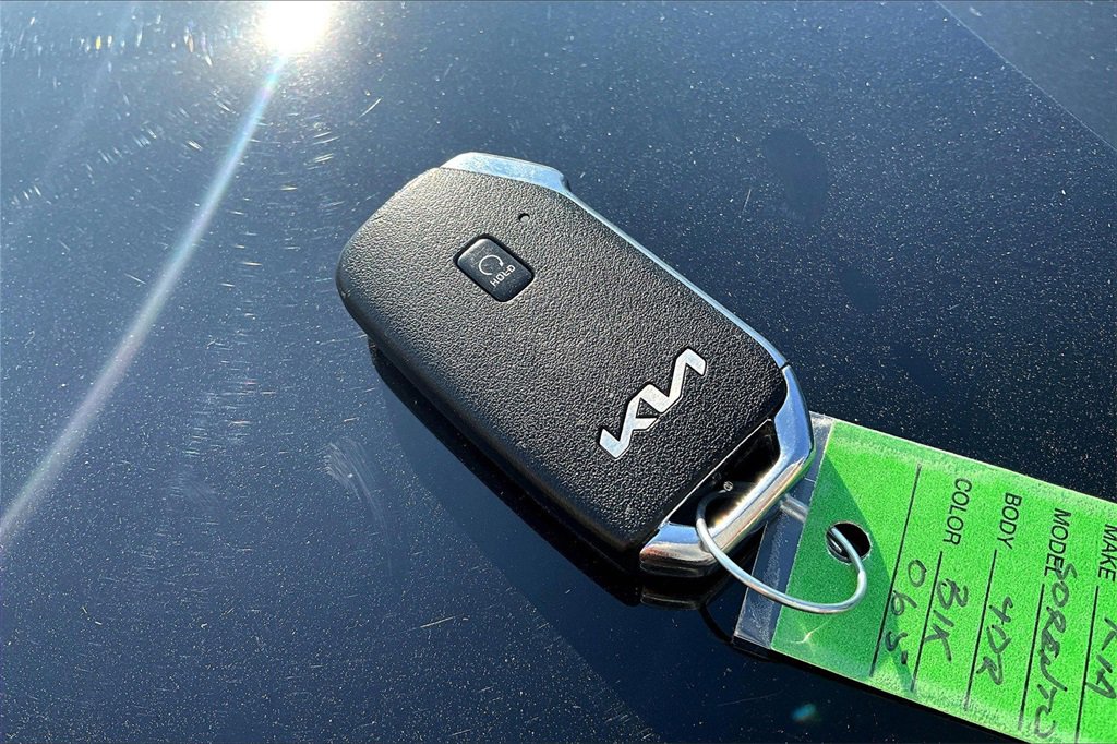 Used 2023 Kia Sorento SX image 12