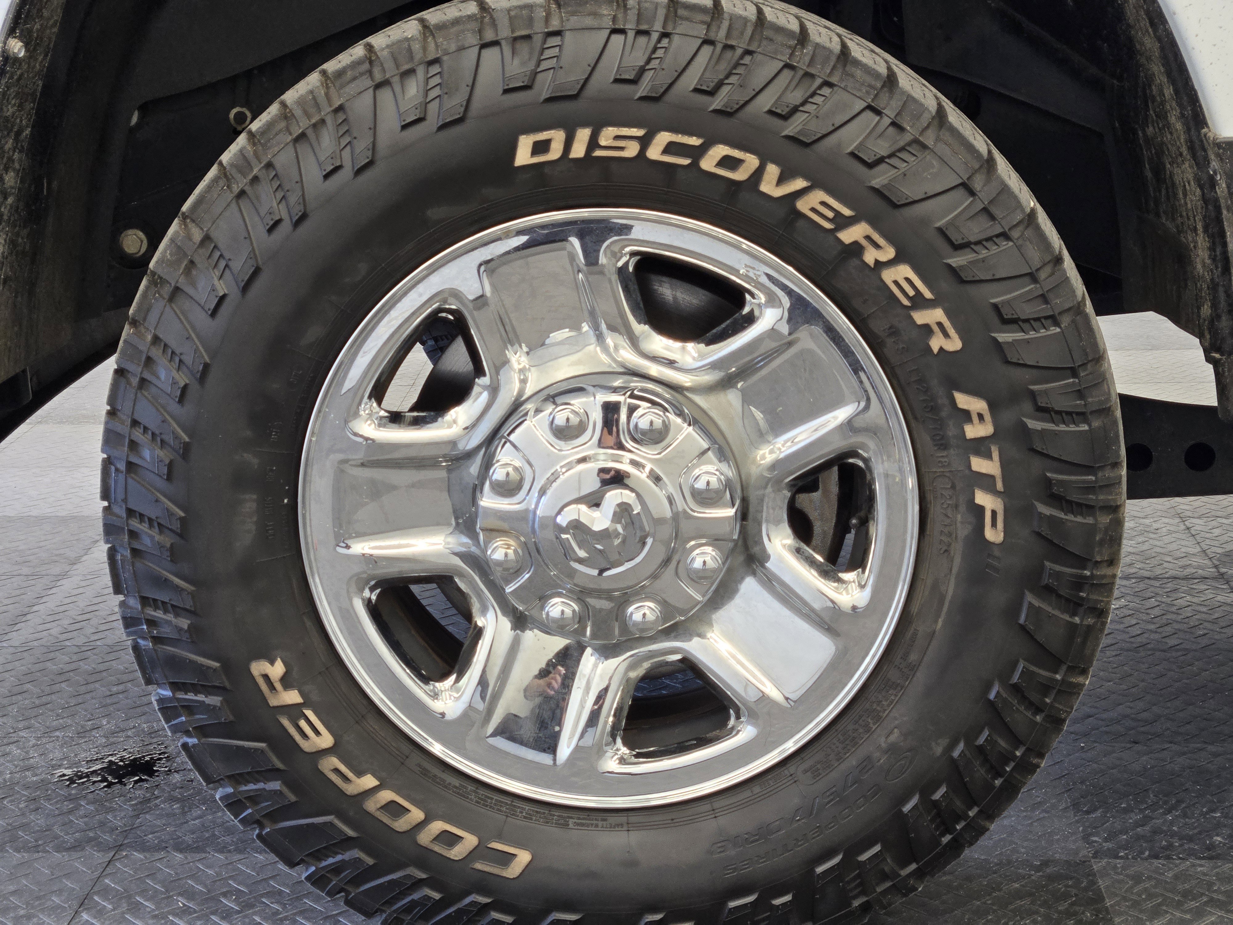 Used 2023 RAM 2500 Tradesman w/ Chrome Appearance Group image 10