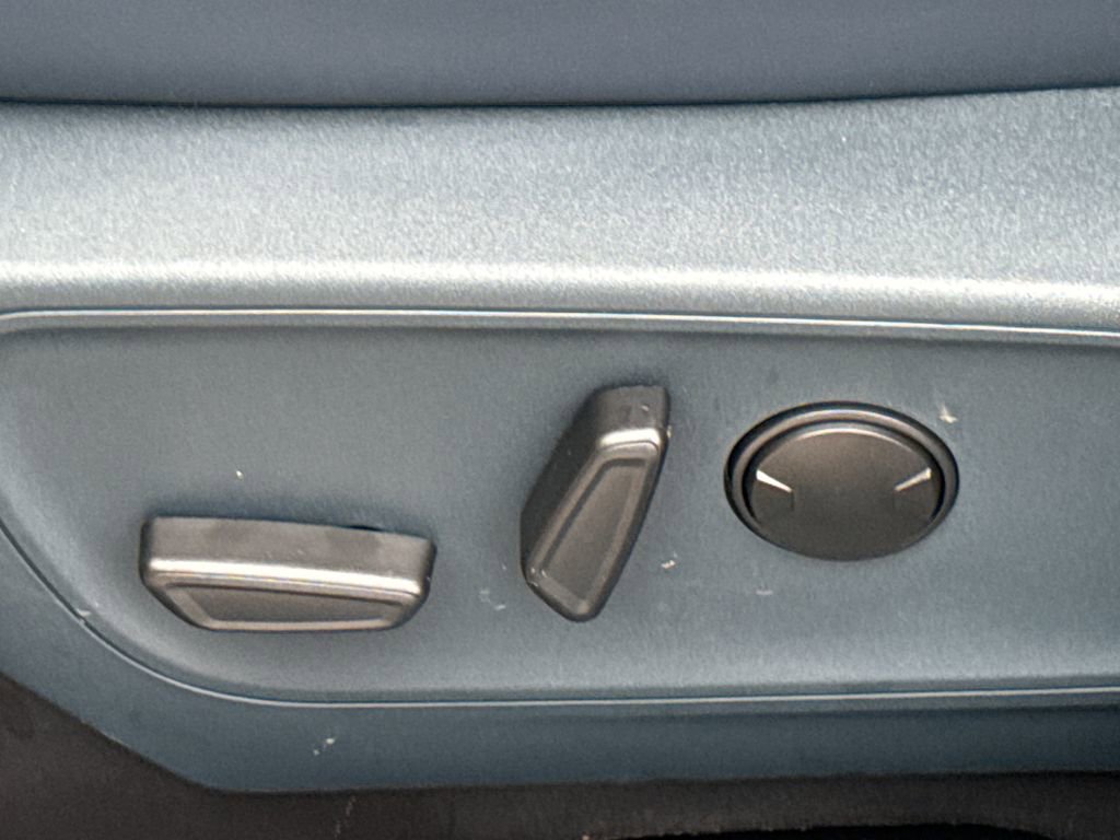 Certified 2024 Ford Maverick Lariat image 24