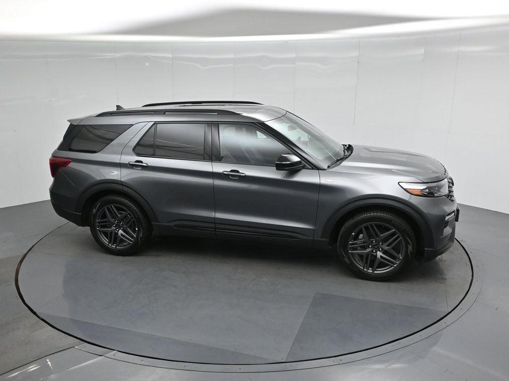 Certified 2024 Ford Explorer ST-Line w/ Class IV Trailer Tow Package RWD image 49