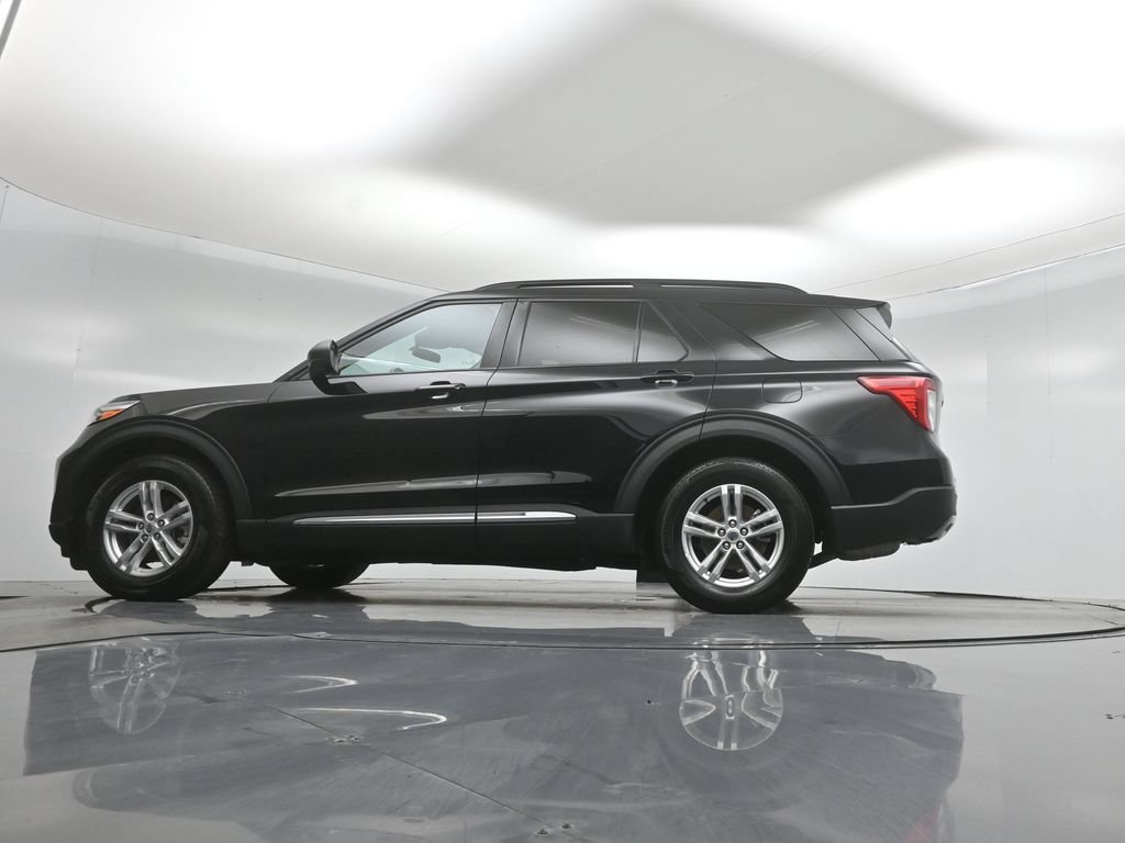 Certified 2023 Ford Explorer XLT w/ Equipment Group 202A RWD image 53