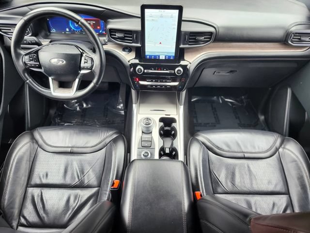 Certified 2023 Ford Explorer Platinum w/ Technology Package AWD/4WD image 12