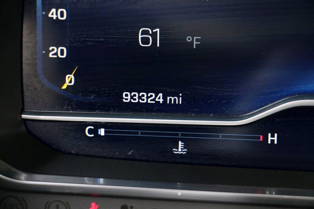 Used 2022 Chevrolet Suburban Z71 w/ Luxury Package image 15