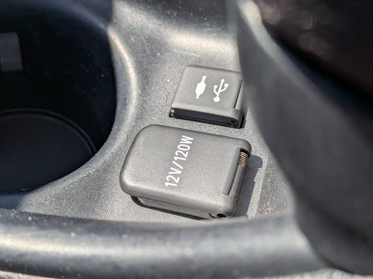 Used 2020 Toyota Prius LE w/ Carpet Mat Package AWD/4WD image 25
