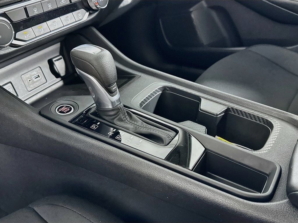Used 2025 Nissan Sentra S FWD image 17
