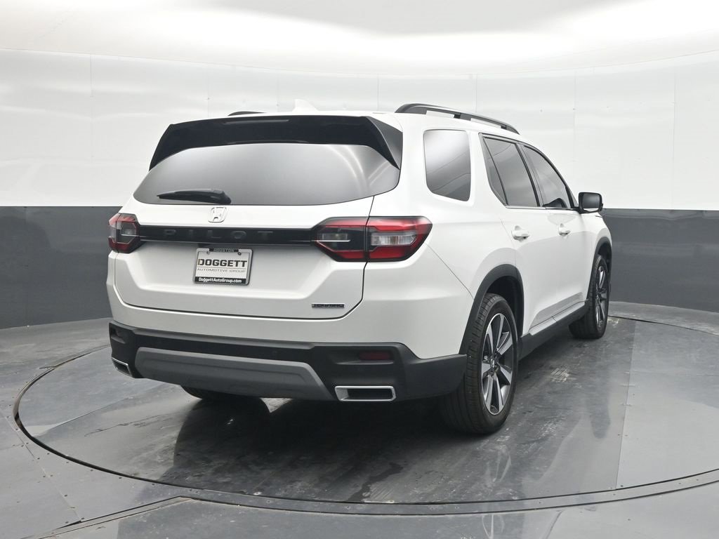 Used 2024 Honda Pilot Touring image 24