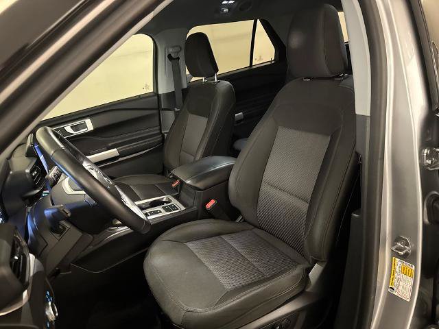 Certified 2022 Ford Explorer XLT RWD image 18